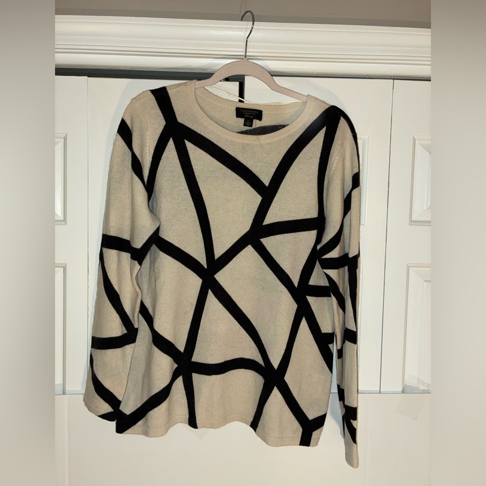 Charter Club sz L black and white cashmere sweater, like new!